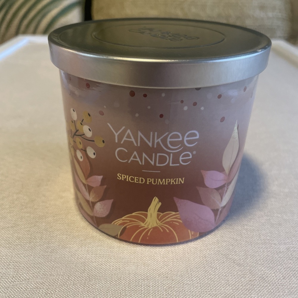 Yankee Candle Spiced Pumpkin 14.5 Oz 3‎ Wick Scented Candle In Decorative Jar